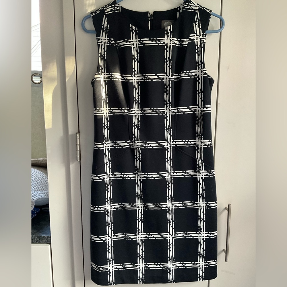 Vince Camuto Black Sleeveless Knit Shift Dress, Windowpane Pattern, 4, MSRP $145